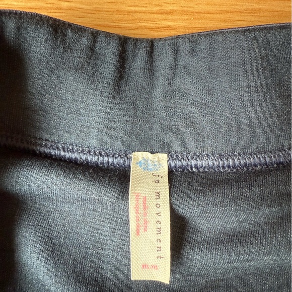 Free People Movement High Rise Navy Blue Move On Legging Zipper Soft $128 NEW - Picture 7 of 7